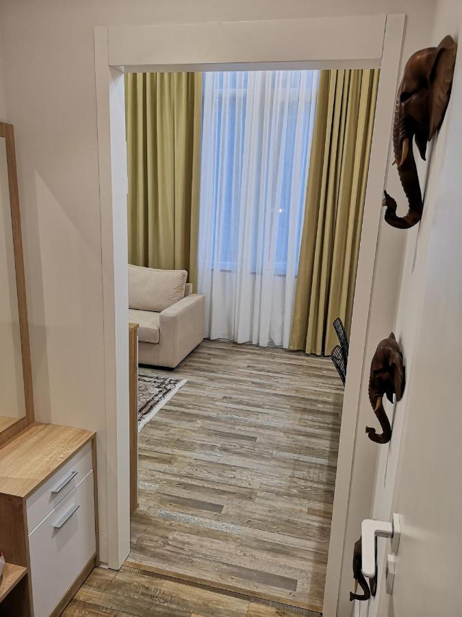 New Modern Apartment In The Center Of ティラナ エクステリア 写真