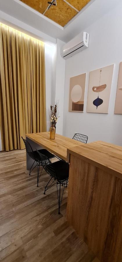 New Modern Apartment In The Center Of ティラナ エクステリア 写真